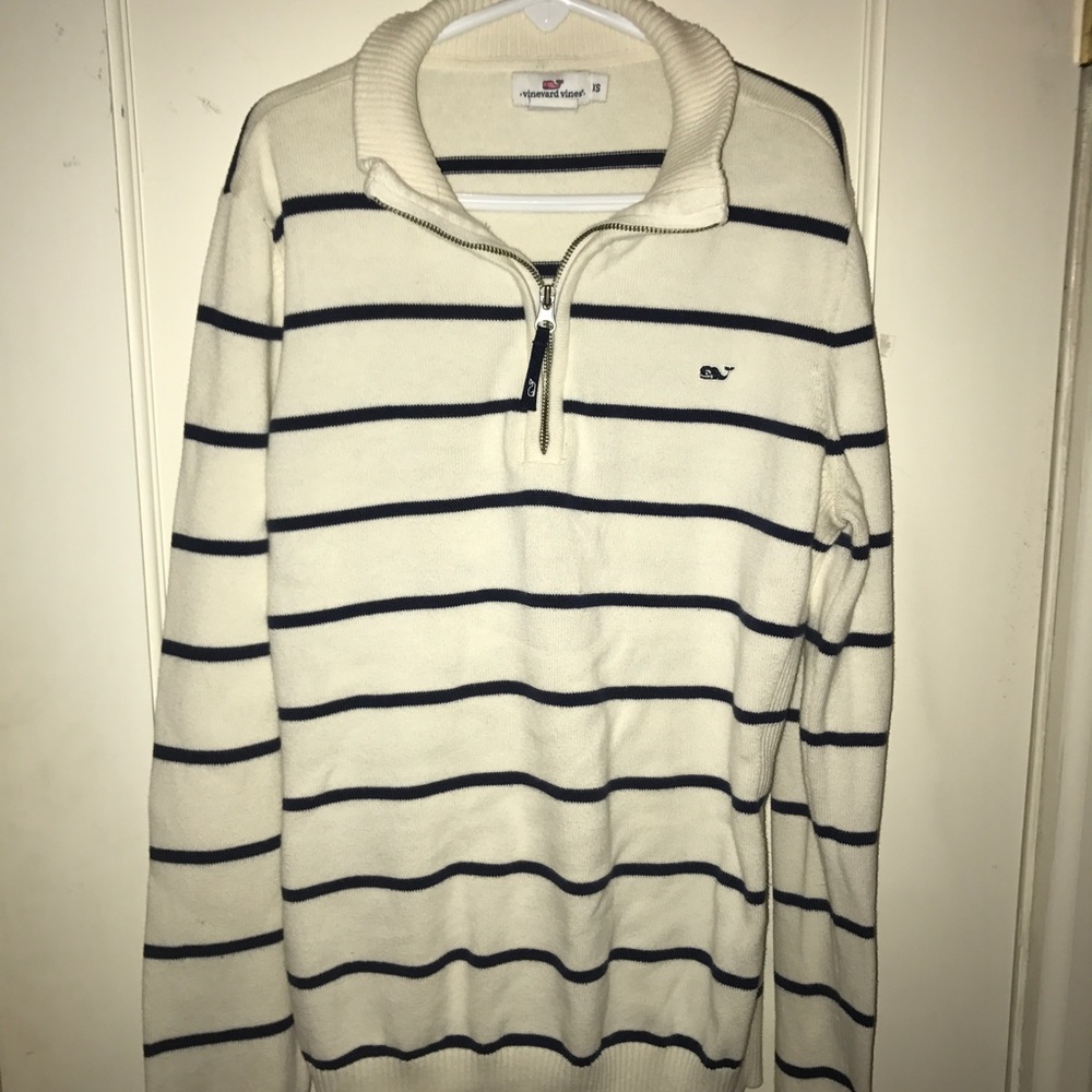 VV Quarter Zip Pull-Over